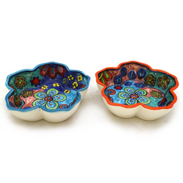 Dischale Blumenmuster