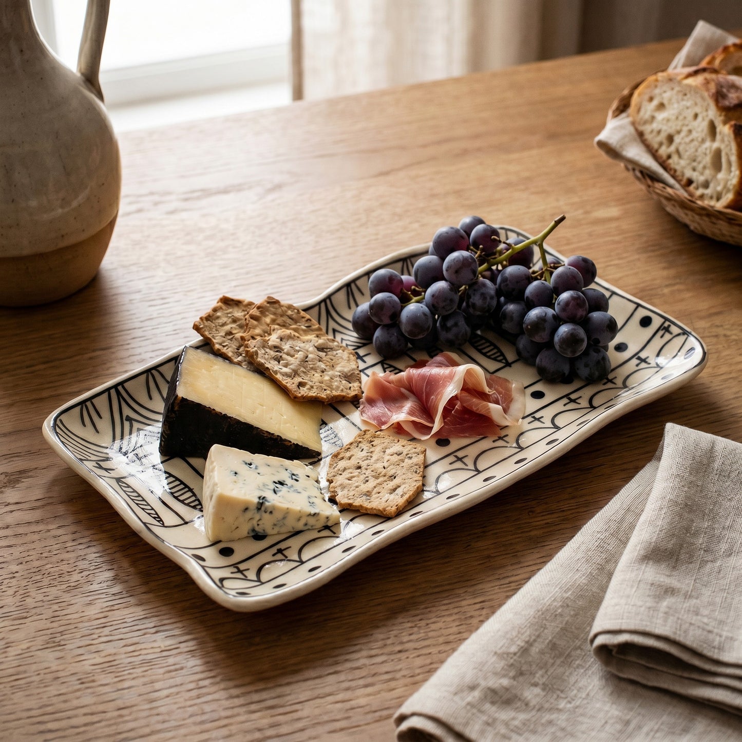 Serving plate small black/white