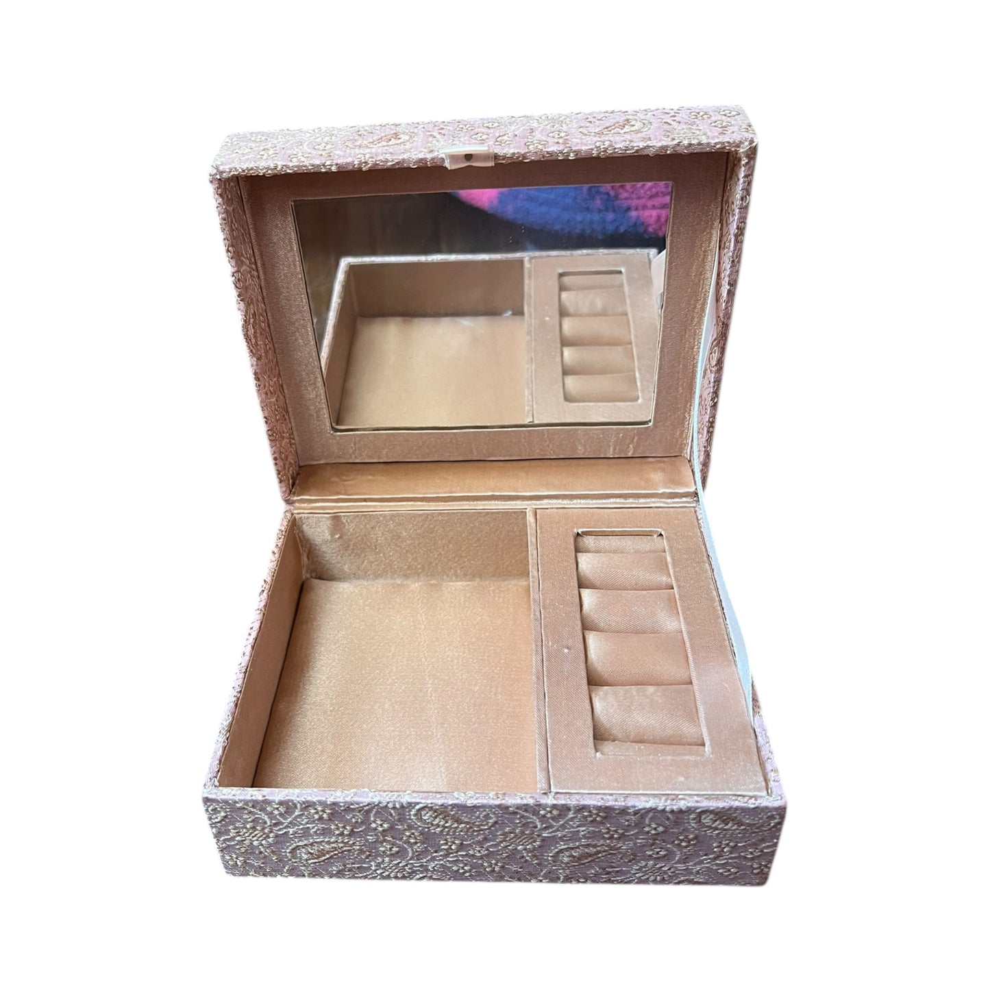 boîte à bijoux rose