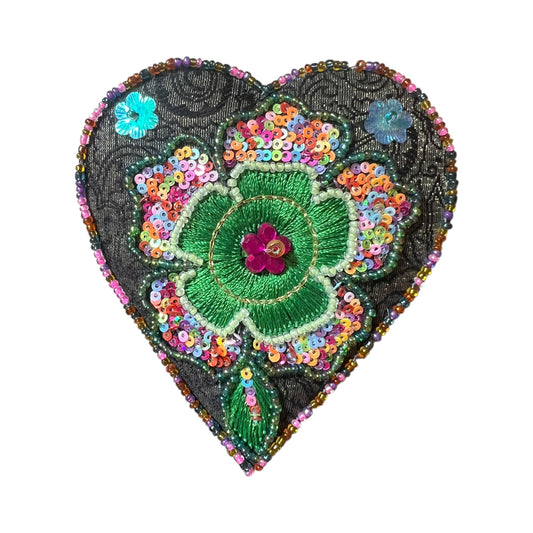 Miroir de poche avec cœur brodé