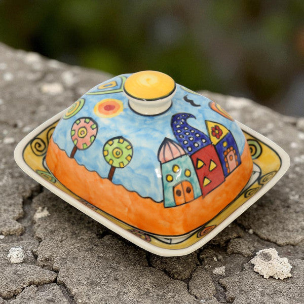 Butterdose Happy - Naive Malerei mit Häusern und Bäumen