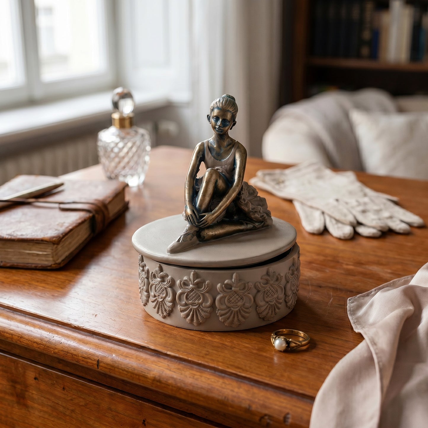 Ballerina Dose – Elegante Schmuckdose aus Polyresin