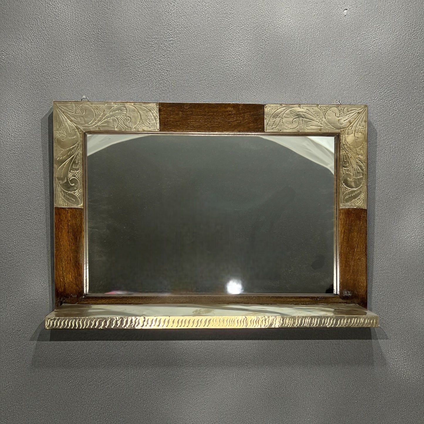 Wandspiegel mit Ablage