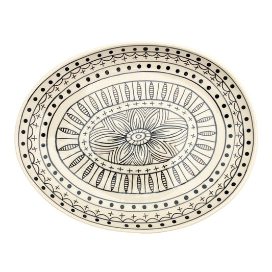 Large oval plate black/white