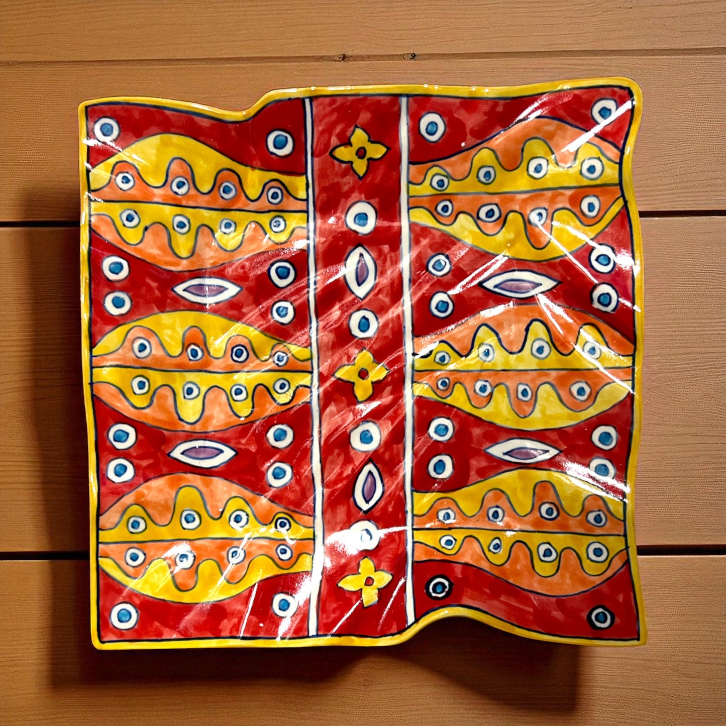 Grande piatto da portata quadrato ondulato